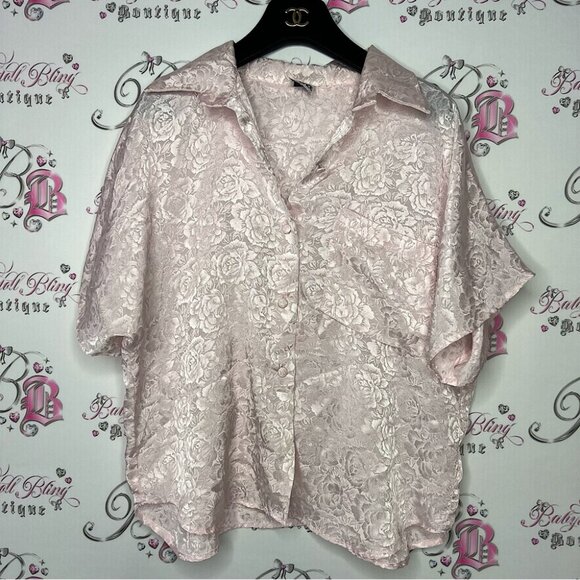 at once shiny blouse roses floral button up tshirt light weight baby pink cute - Picture 1 of 7